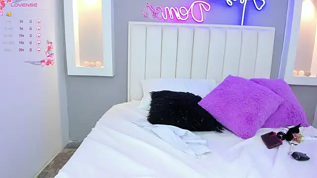 JessicaMilan online show from December 4, 2:59 pm
