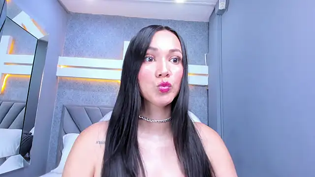 Snapshot of JessicaMilan chatting on October 30, 10:32 pm JessicaMilan online show from October 30, 10:32 pm