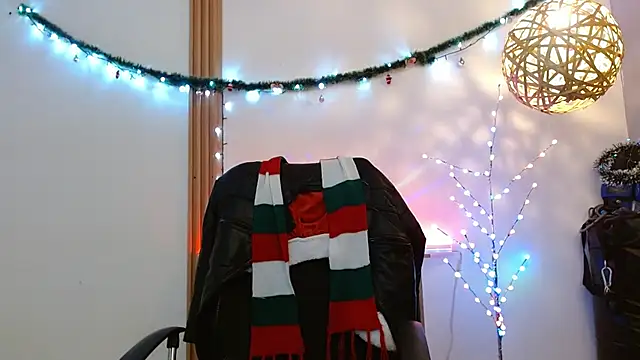 Reiko 85  online show from December 18, 2:34 pm