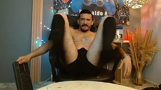 Reiko 85  online show from April 8, 2:28 pm