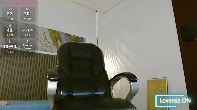 Snapshot of Dyla_n18 chatting on November 21, 5:55 pm Dyla n18 online show from November 21, 5:55 pm