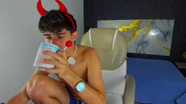 Dyla n18 online show from January 9, 8:43 pm