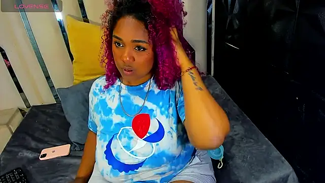 Just Gissellex online show from July 13, 8:22 pm