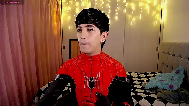 Snapshot of teobowny_ chatting on December 15, 10:58 pm teobowny online show from December 15, 10:58 pm