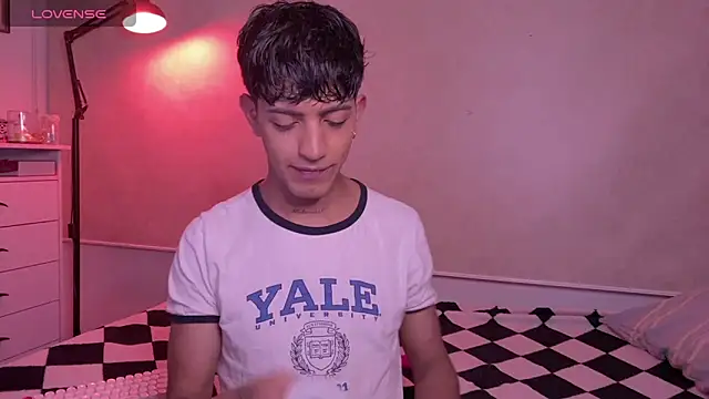 Snapshot of teobowny_ chatting on October 3, 1:02 am teobowny online show from October 3, 1:02 am