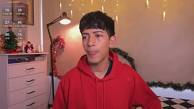 teobowny  online show from December 15, 1:04 pm