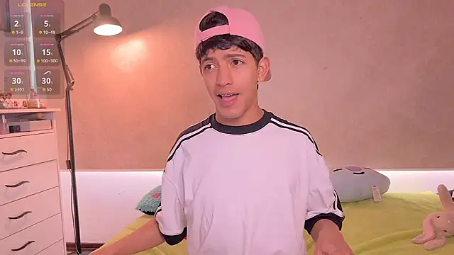 teobowny  online show from April 16, 3:35 pm