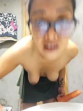 Vanessagirld online show from March 1, 4:15 am