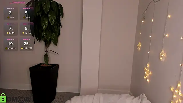 Jennifer Wadee online show from December 22, 5:15 am