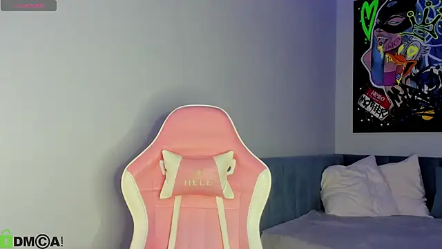 Jennifer Wadee online show from December 23, 12:19 am