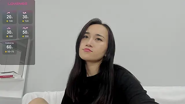 aenie online show from December 15, 3:09 pm