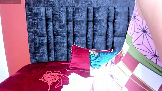 Aurora Doll  online show from October 29, 12:40 pm