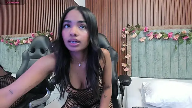 Lucy Frazier online show from December 4, 12:14 pm