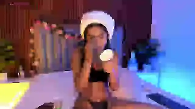 Lucy Frazier online show from December 27, 12:01 pm