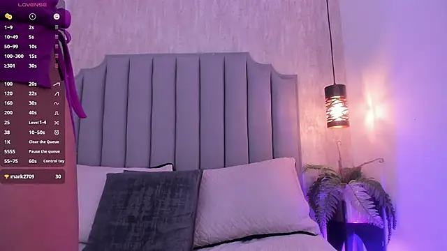 Snapshot of Alahia_Baiter chatting on March 1, 3:05 pm Alahia Baiter online show from March 1, 3:05 pm