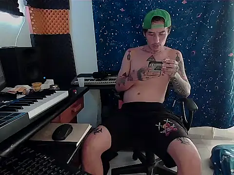 Snapshot of patrik_tattoo_ chatting on March 2, 6:08 pm patrik tattoo online show from March 2, 6:08 pm