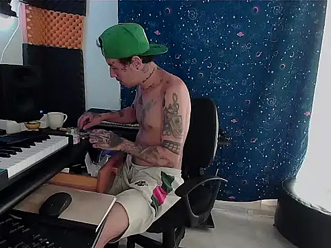 Snapshot of patrik_tattoo_ chatting on March 22, 4:15 pm patrik tattoo online show from March 22, 4:15 pm