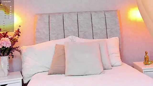 Snapshot of tutu_milf chatting on March 5, 7:06 pm tutu milf online show from March 5, 7:06 pm