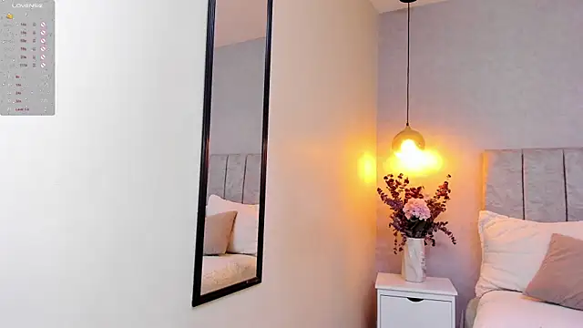 Snapshot of tutu_milf chatting on March 7, 7:05 pm tutu milf online show from March 7, 7:05 pm