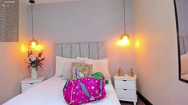 Snapshot of tutu_milf chatting on March 16, 1:27 pm tutu milf online show from March 16, 1:27 pm