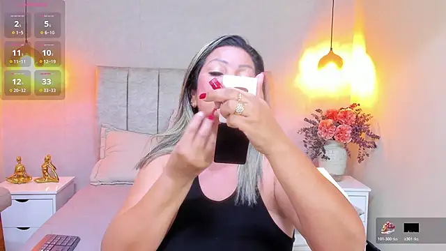 Snapshot of tutu_milf chatting on October 25, 12:13 pm tutu milf online show from October 25, 12:13 pm