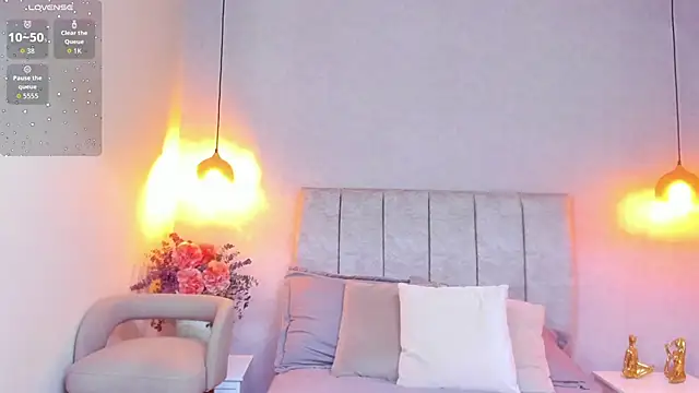 Snapshot of tutu_milf chatting on November 8, 7:12 pm tutu milf online show from November 8, 7:12 pm