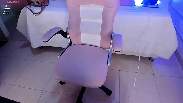 Kitty Pam online show from October 30, 8:42 pm