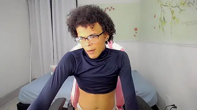 rose Skinny  online show from December 15, 6:06 am