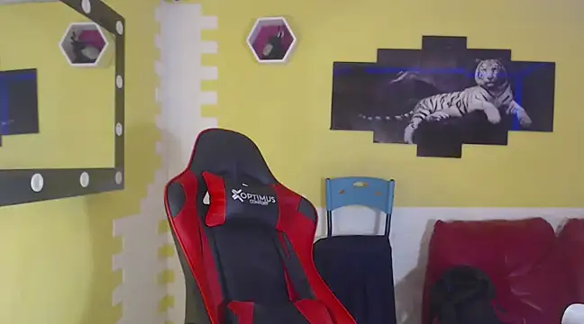 mau elixxx online show from January 3, 2:43 am