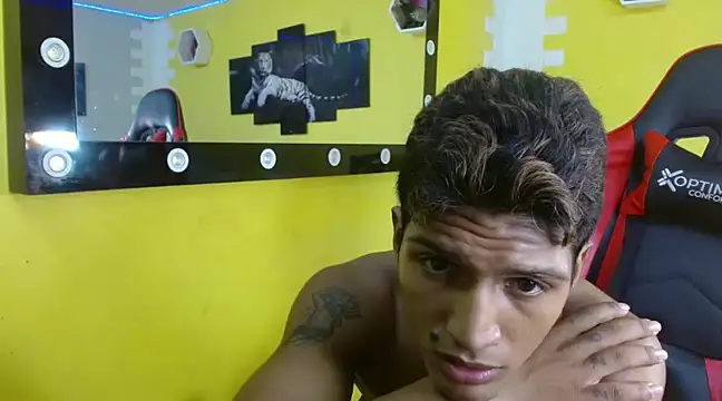 mau elixxx online show from January 20, 8:52 am