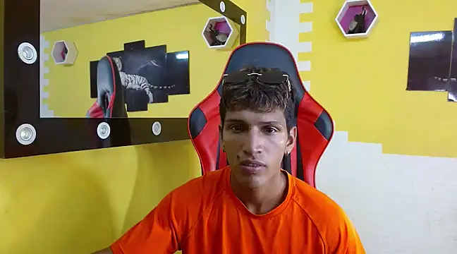 mau elixxx online show from January 29, 5:30 am