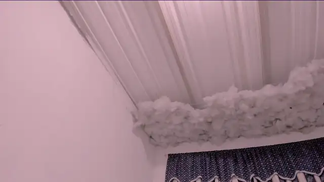 Snapshot of Lauu_G chatting on October 7, 1:36 am Lauu G online show from October 7, 1:36 am