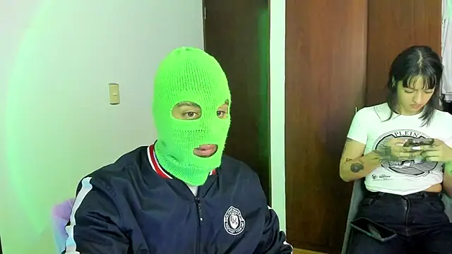 Snapshot of _tatho_perovich_ chatting on February 19, 1:40 am tatho perovich online show from February 19, 1:40 am