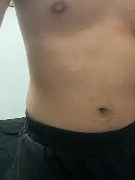 YU-KI00 online show from November 15, 12:45 pm