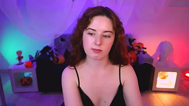 AnnTerry  online show from October 31, 1:01 pm