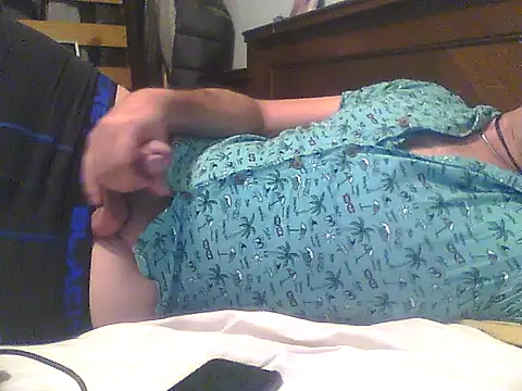 Snapshot of frank32love chatting on January 17, 5:32 am frank32love online show from January 17, 5:32 am