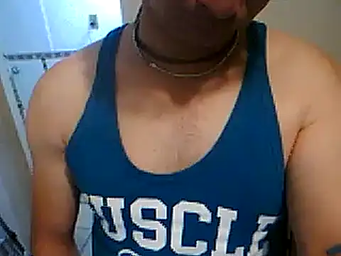 Snapshot of frank32love chatting on February 2, 4:59 am frank32love online show from February 2, 4:59 am