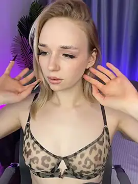 Snapshot of Eva_Millss chatting on February 6, 2:04 pm Eva Millss online show from February 6, 2:04 pm