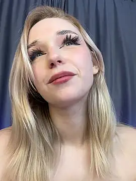 Snapshot of Eva_Millss chatting on February 7, 7:59 pm Eva Millss online show from February 7, 7:59 pm