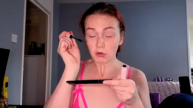 ENGLISHEMILY 69 online show from October 13, 9:53 am