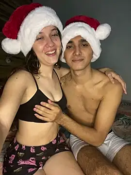 Snapshot of Jonlis01 chatting on December 11, 12:44 am Jonlis01 online show from December 11, 12:44 am