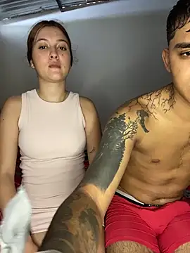 Snapshot of Jonlis01 chatting on February 19, 4:00 pm Jonlis01 online show from February 19, 4:00 pm