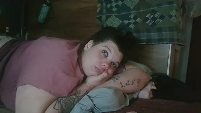 Snapshot of Daddyking6989 chatting on December 2, 9:45 am Daddyking6989 online show from December 2, 9:45 am