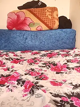 Hot  Mirchi online show from March 7, 12:24 pm