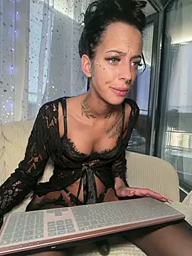 Snapshot of mrs_skinny_goddess chatting on May 1, 4:33 pm mrs skinny goddess online show from May 1, 4:33 pm
