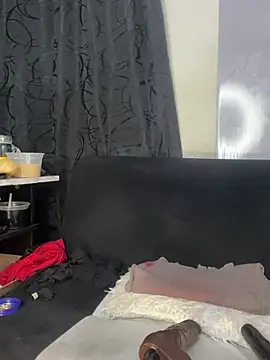 Snapshot of chiquimaturesexy chatting on February 10, 9:52 pm chiquimaturesexy online show from February 10, 9:52 pm