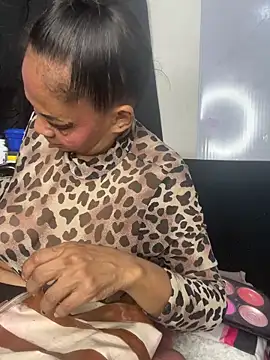 Snapshot of chiquimaturesexy chatting on February 17, 8:04 pm chiquimaturesexy online show from February 17, 8:04 pm