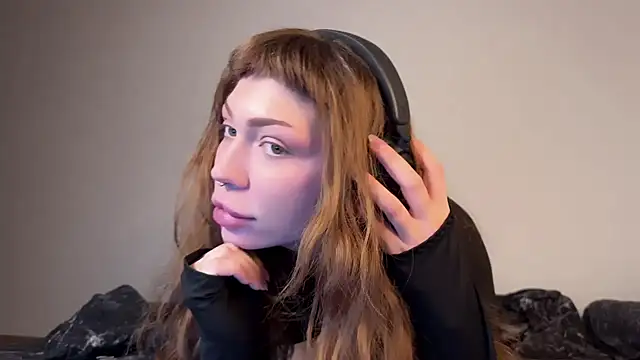 Snapshot of PaulaPratt chatting on December 24, 7:39 am PaulaPratt online show from December 24, 7:39 am