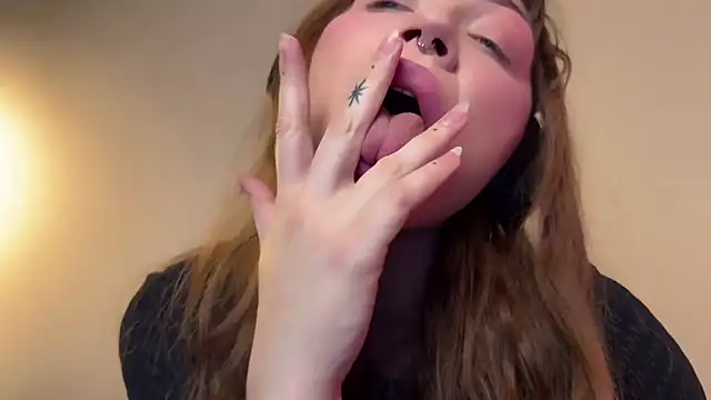 Snapshot of PaulaPratt chatting on January 14, 4:25 am PaulaPratt online show from January 14, 4:25 am