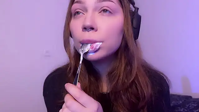 Snapshot of PaulaPratt chatting on January 27, 3:37 am PaulaPratt online show from January 27, 3:37 am